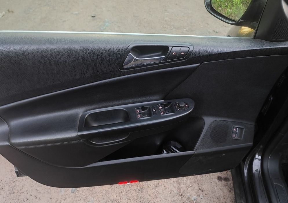 Passat B6 2,0 дизель АВТОМАТ