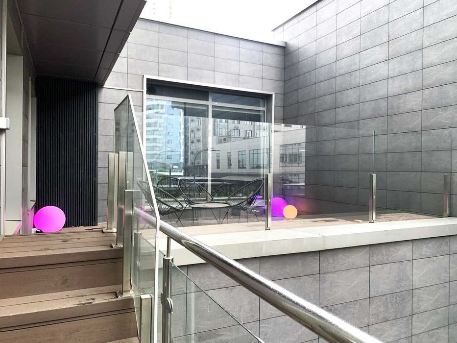 Офіс з терасою. RiverStone, Дніпровська набережна, 14в. Генератор