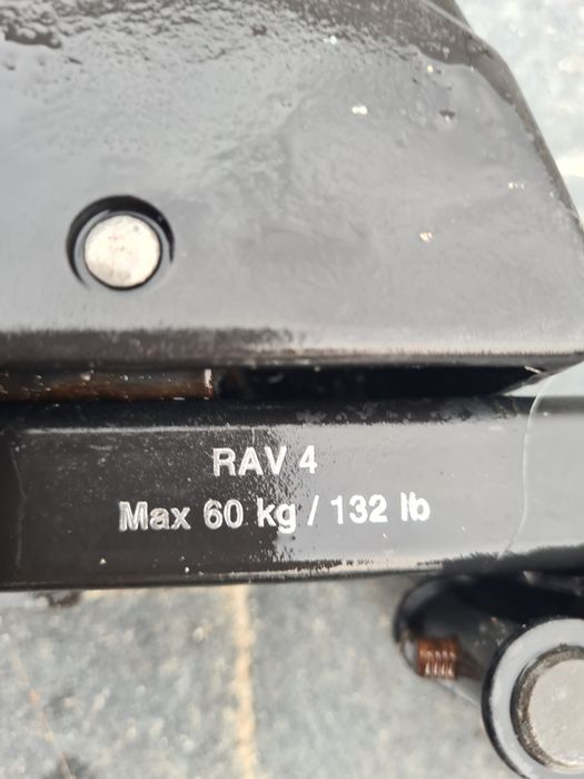 Bagażnik Toyota RAV4 2001 relingi używany jak nowy