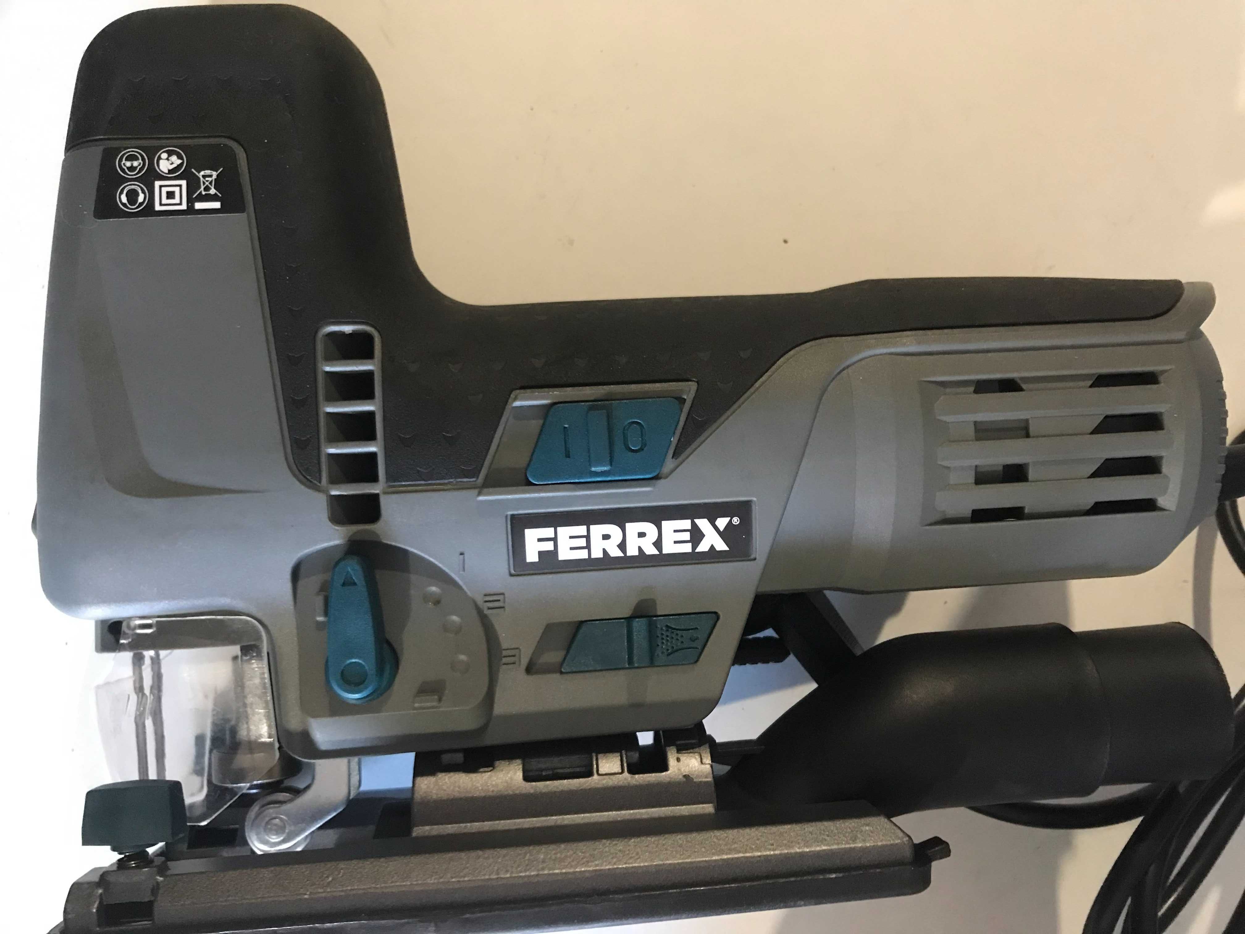Лобзик FERREX XYZ670 800 ват