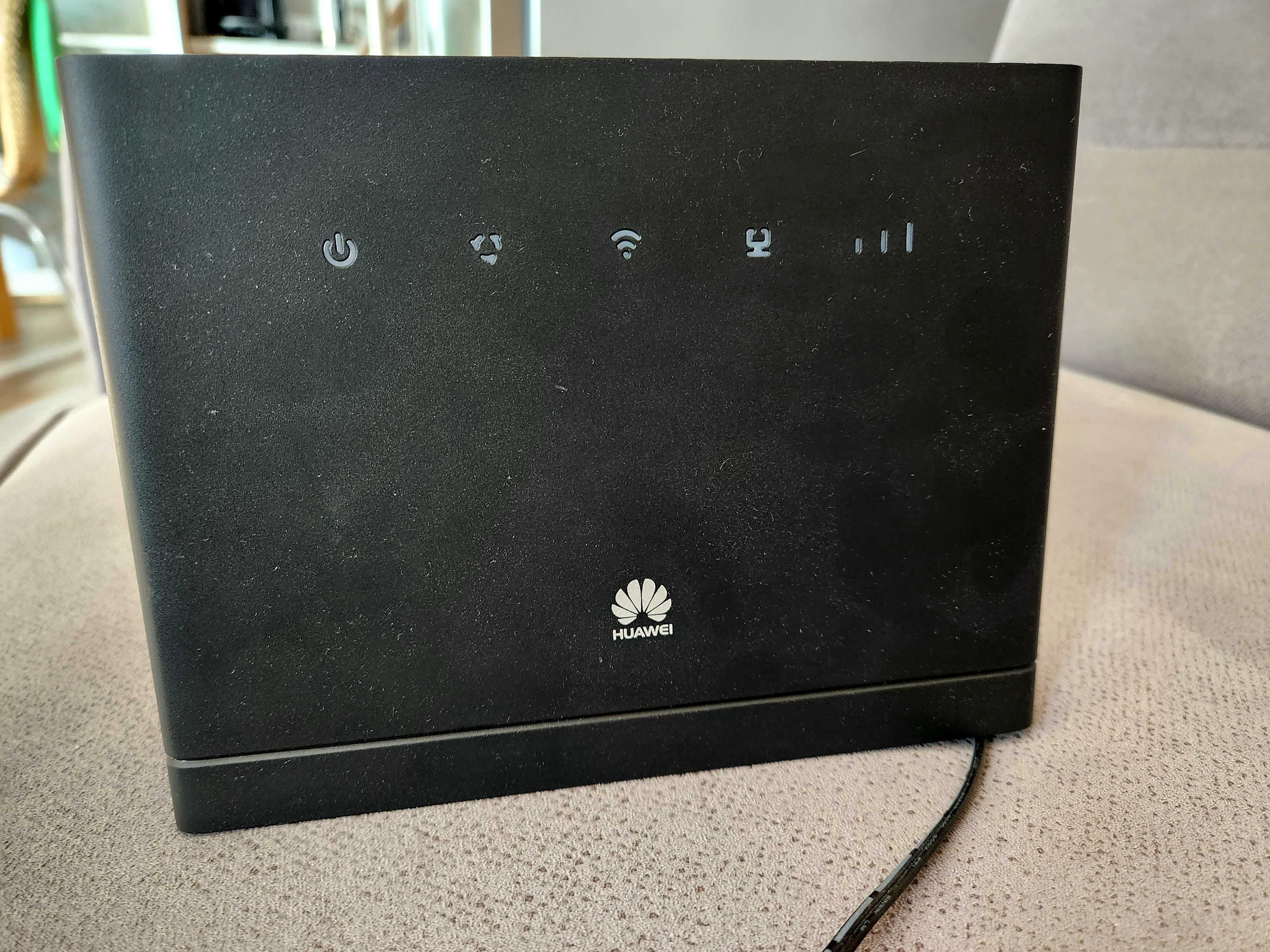 ROUTER Wifi HUAWEI LTE, czarny i biały