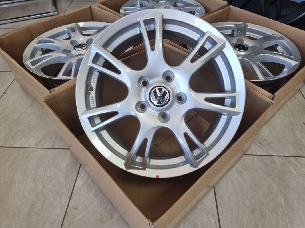 Nowe Koła Vw Golf 5/6/7 Golf Plus Jetta Dębica Frigo 2/16 Cali 2025 Ro