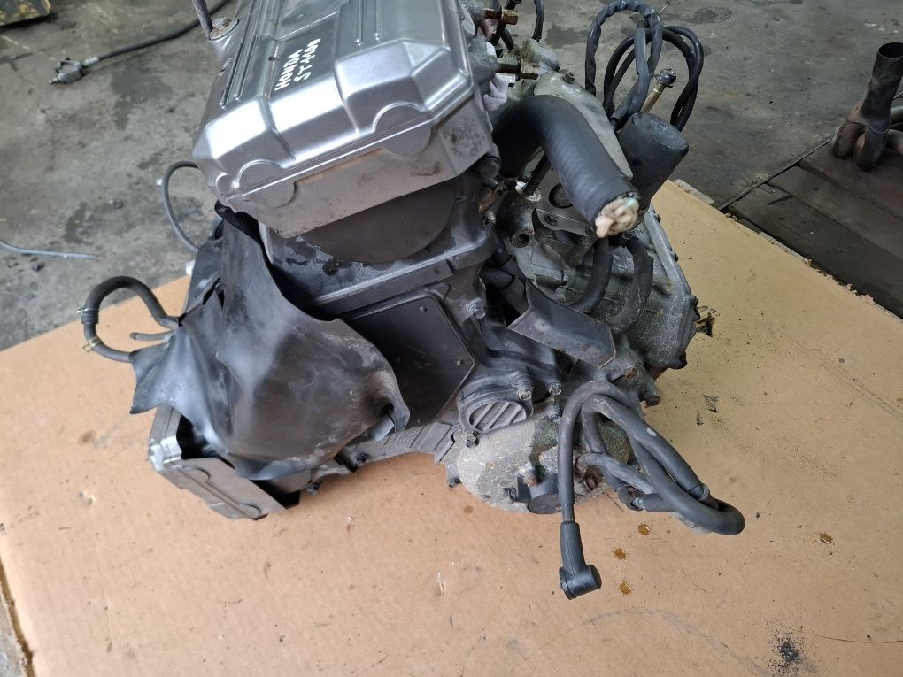 Honda st 1100 Pan European części  silnik lagi wydech