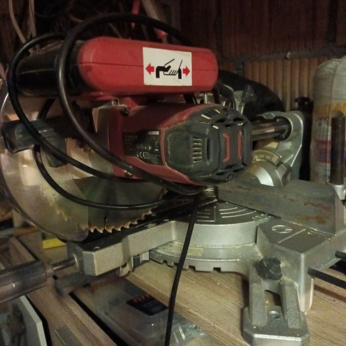 Ukośnica do drewna,,