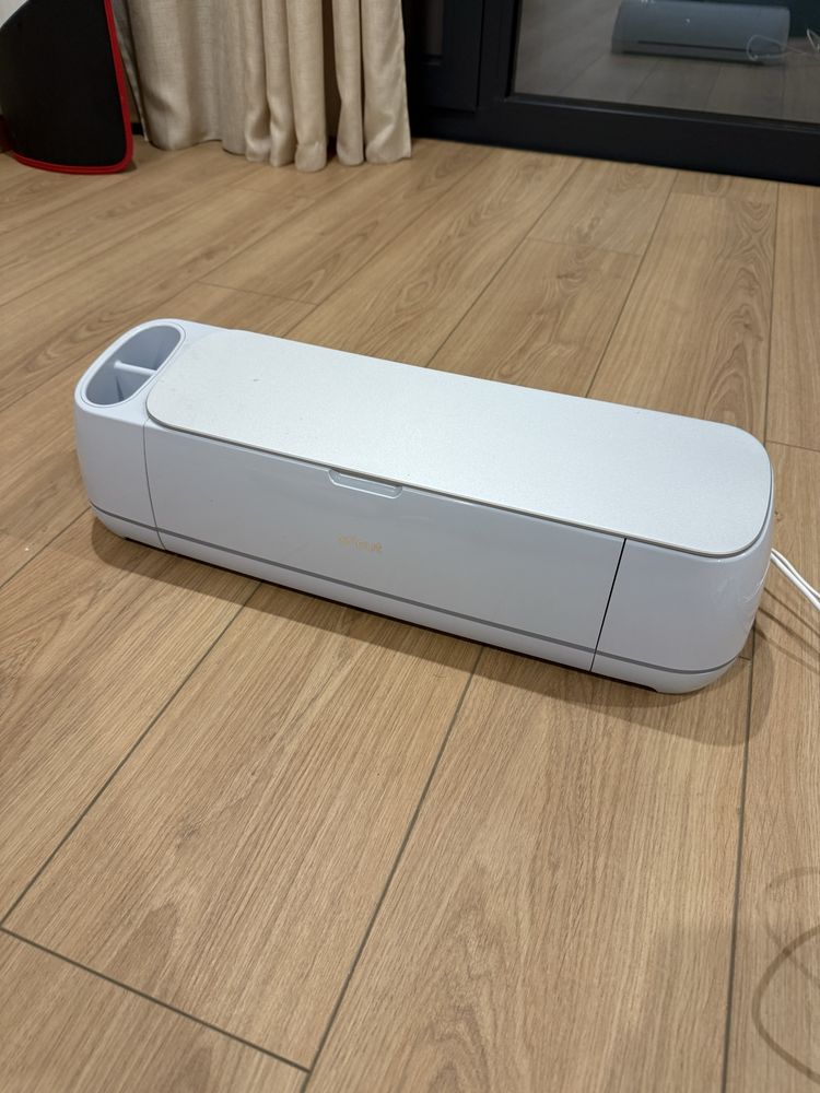 Cricut Maker 3 Nova + Acessórios e Materiais