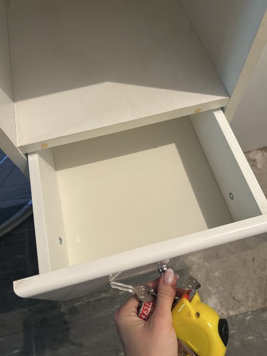 Szafka łazienkowa biała słupek