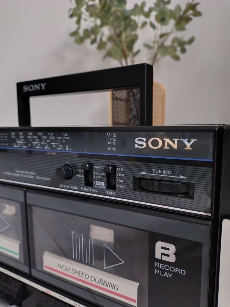 Sony CFS 365S Radiomagnetofon stereofoniczny, vintage piękny stan