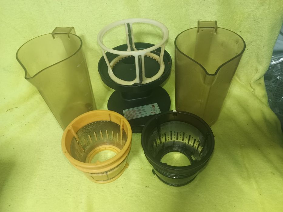 Соковитискач шнекова Zelmer 1500. Польща.