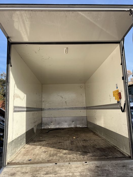 Zabudowa izoterma winda Iveco