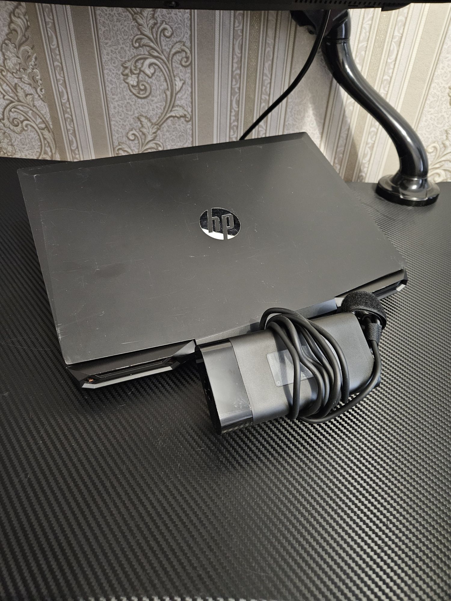HP Omen 15.6 144hz | i5 9300h GTX 1650 4GB 8gb ddr4 512gb ssd | S.4