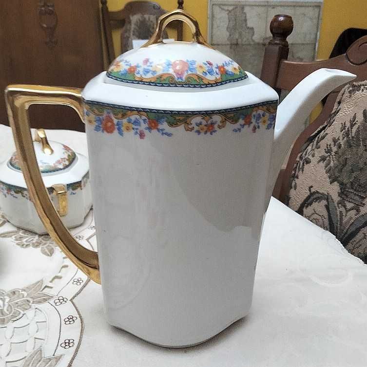 Ćmielów .Piękny serwis kawowy na 4 os .Porcelana  przedwojenna