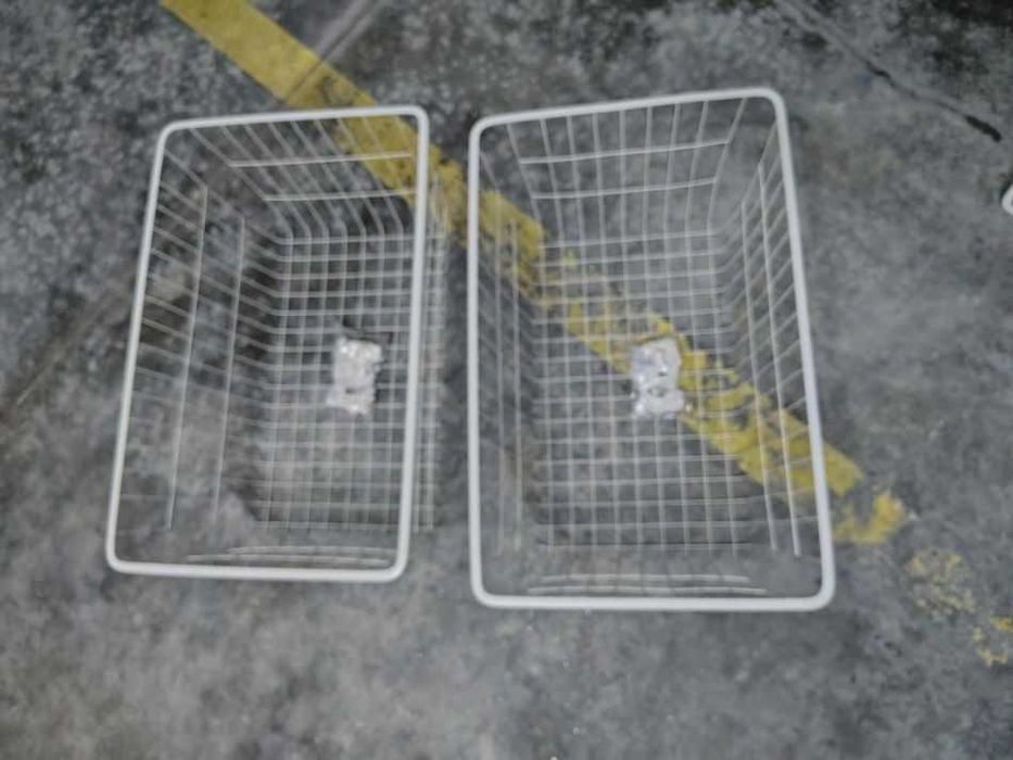 2 cestos gama Algot Ikea 38 x 59 x 13 cm (L x C x A)