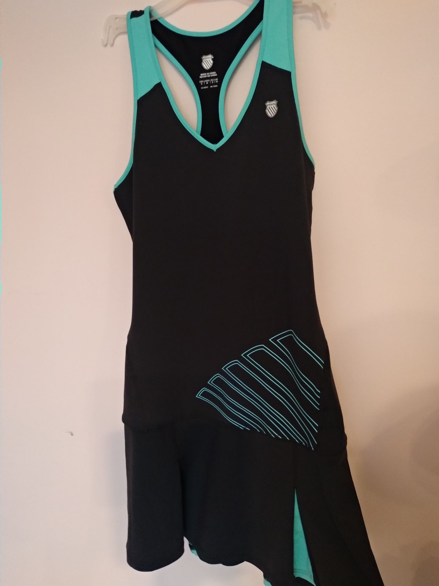 Фирменный спорт платье  Р 46. Для занятий  спорт танцами и Kangoo Jump