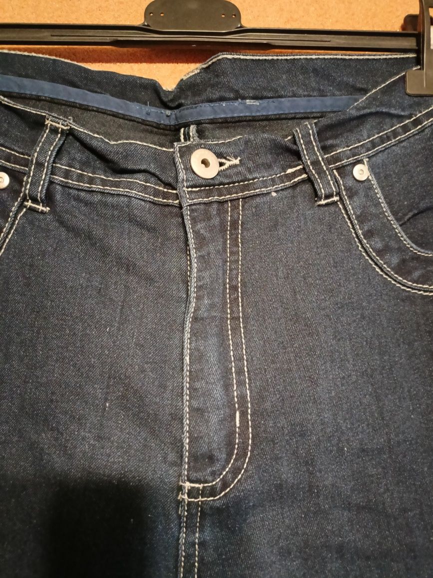 Spodnie rybaczki jeansowe z kieszeniami rozm M/L. Soda