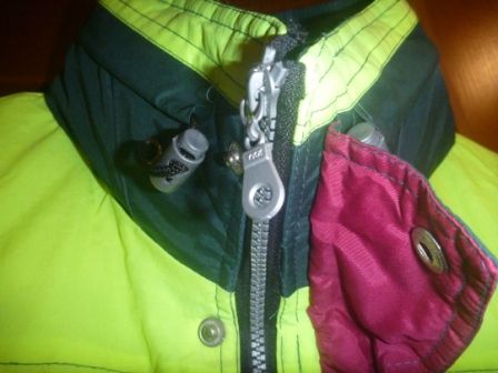 Продам лыжные комбинезоны