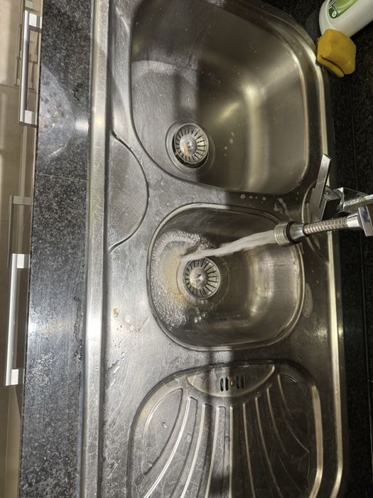 Cuba dupla cozinha com torneira