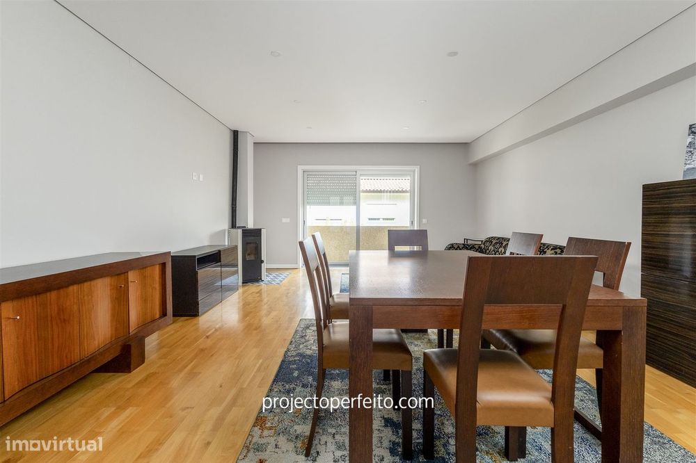 Apartamento T4 Arrendamento em Espinho,Espinho