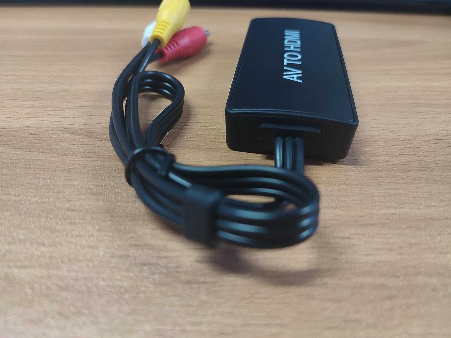 Uniwersalny Konwerter RCA do HDMI