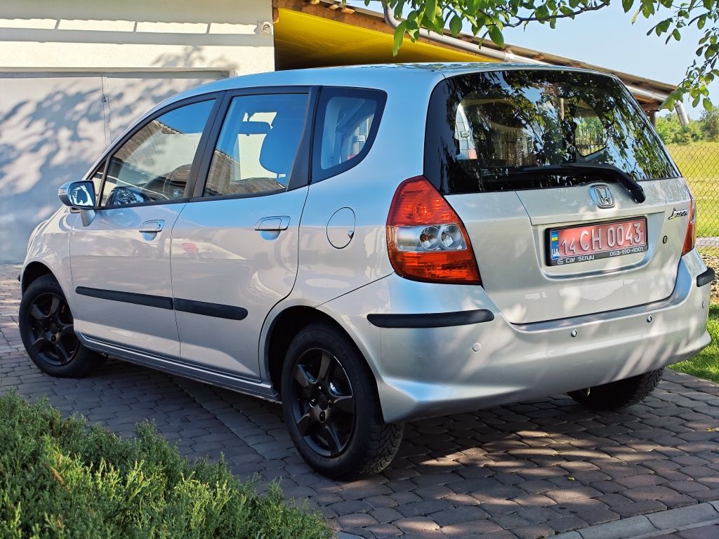 Продам Honda jazz