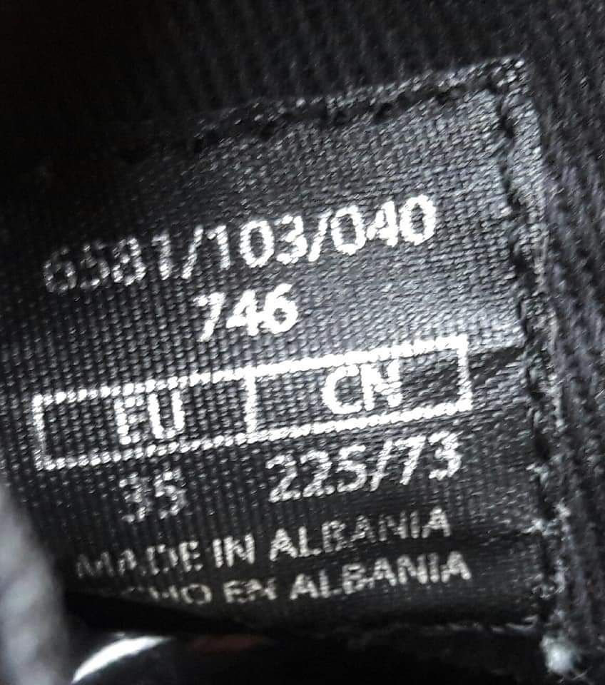 чобітки фірми zara

Made in  Albany 

Розмір 35/36

Замір по стельці: