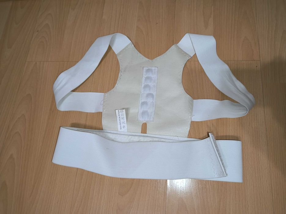 Ортопедичний магнітний корсет для вирівнювання правильної осанки