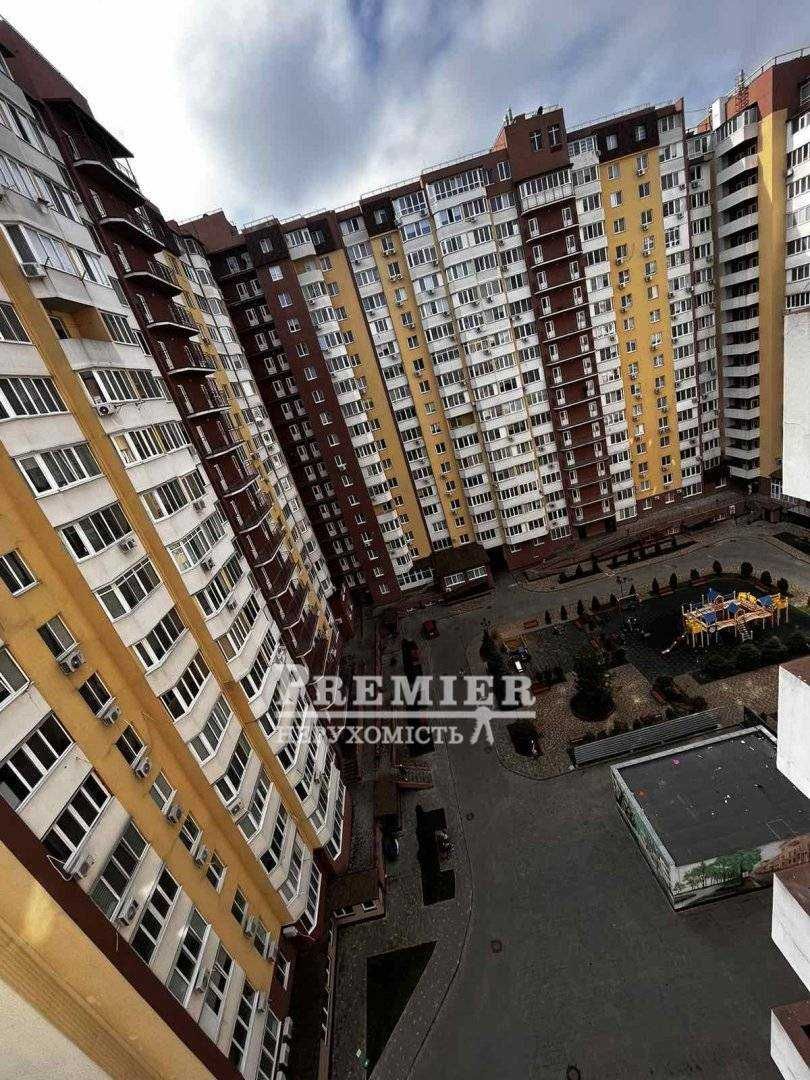 2-кімнатна квартира з ремонтом і меблями в новому ЖК на Левітана