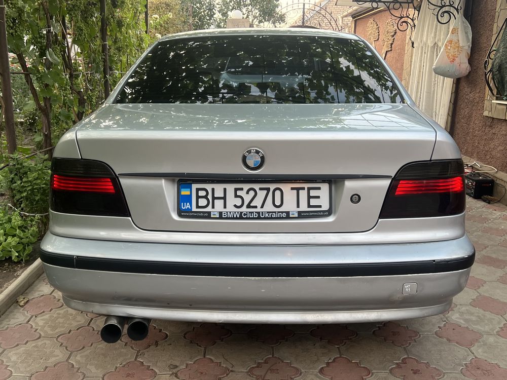 Продам BMW e39, M54 3.0 2001 год Механика