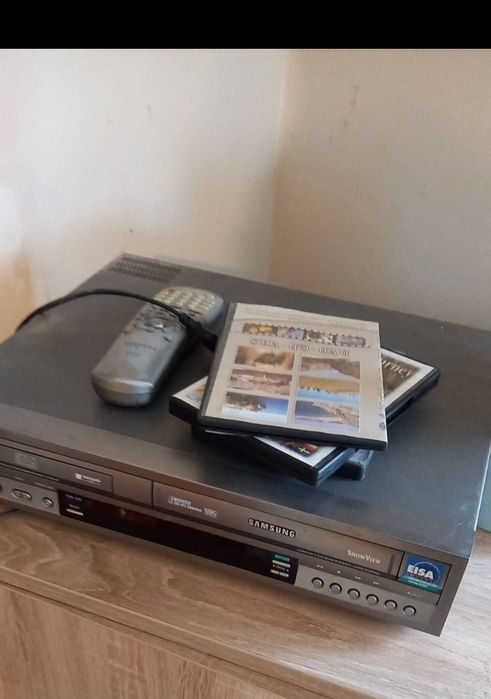 Відеопрогравач Samsung SV-DVD 1EA