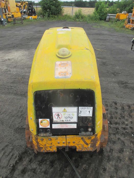 Walec okołkowany do wykopów Ammann ARR 1575 zdalnie sterowany wacker