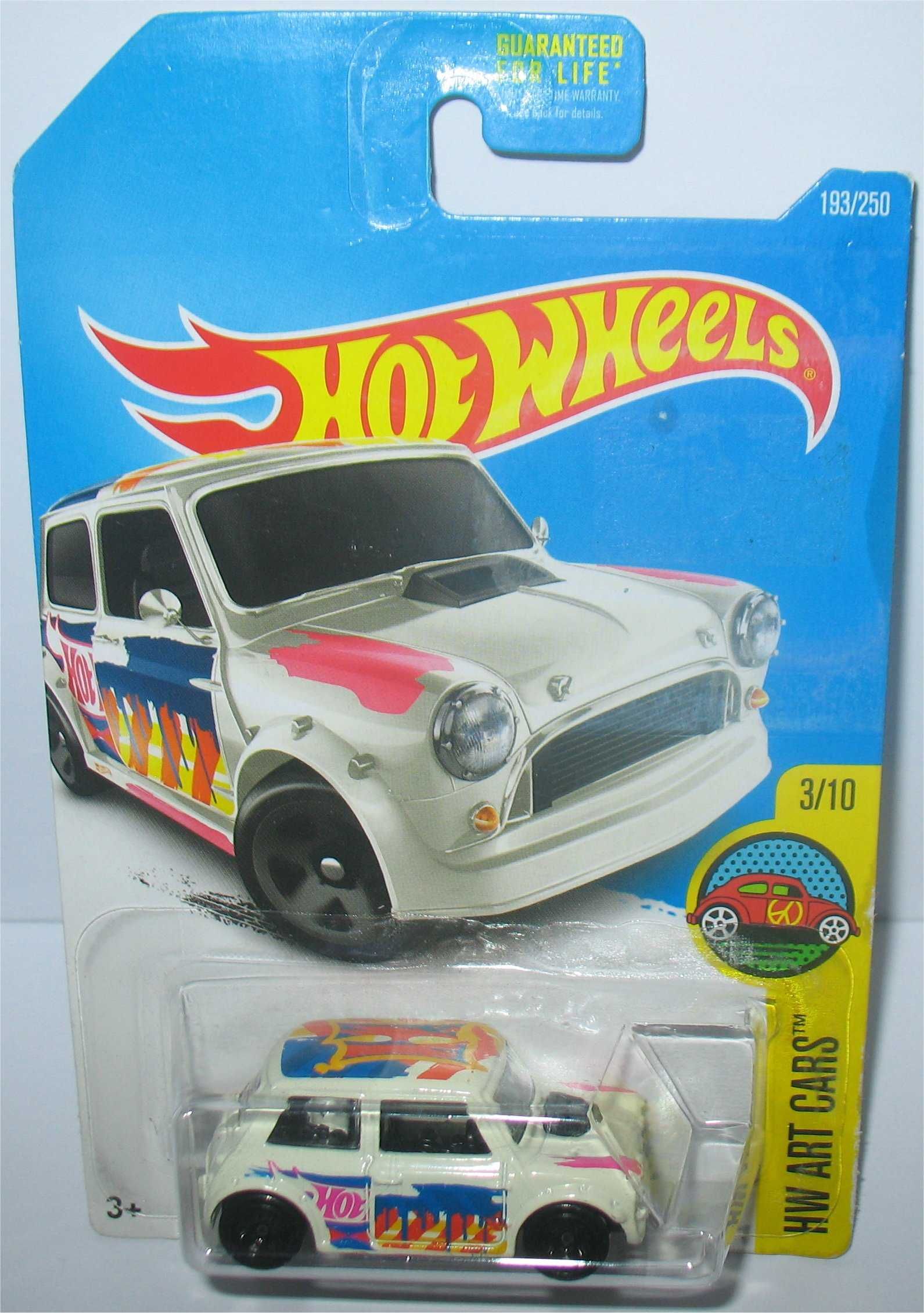 Hot Wheels - Morris Mini (branco - cartão longo - 2016)