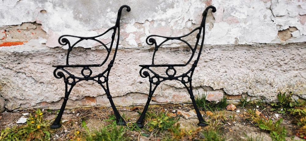 Żeliwo (nogi do ławek)