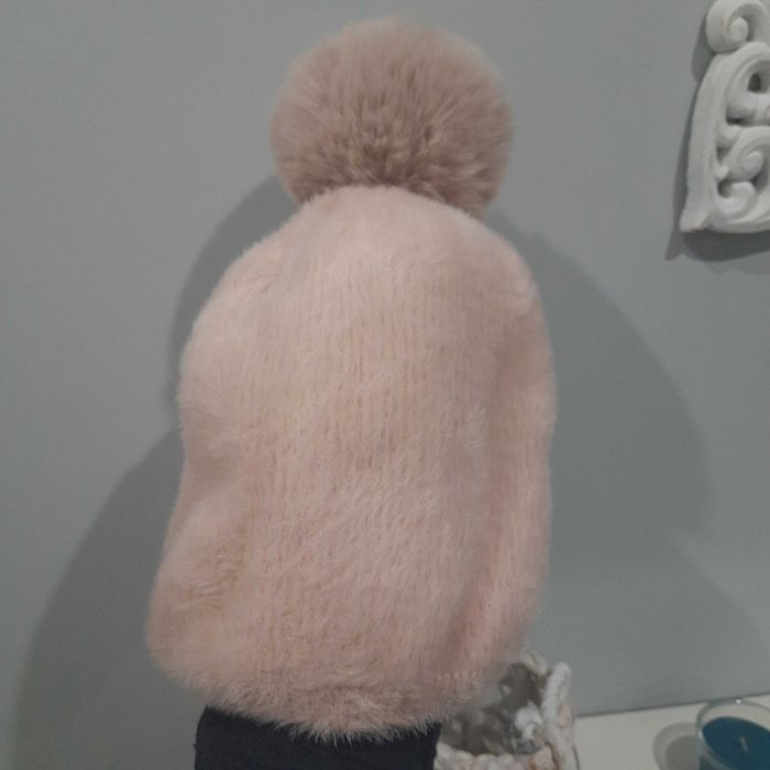 Czapka damska zimowa z pomponem