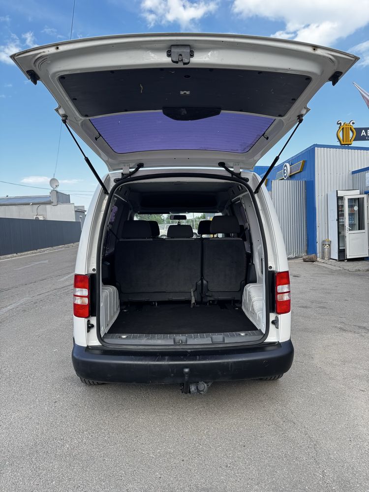 Volkswagen Caddy 2011