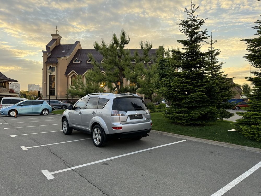 Mitsubishi outlander xl