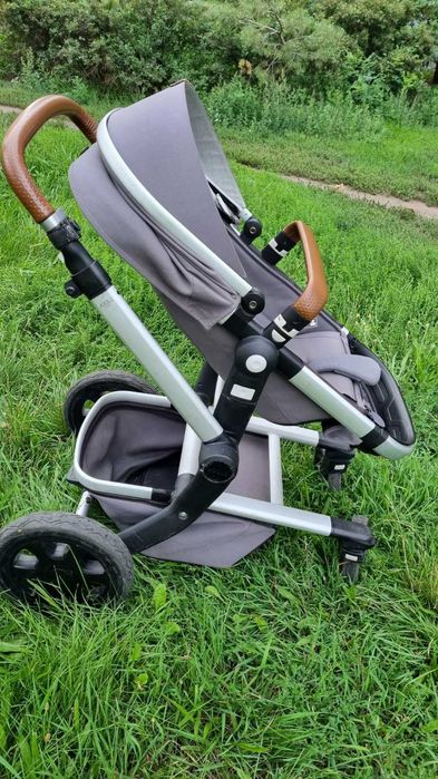 Детская коляска фирмы JOOLZ
