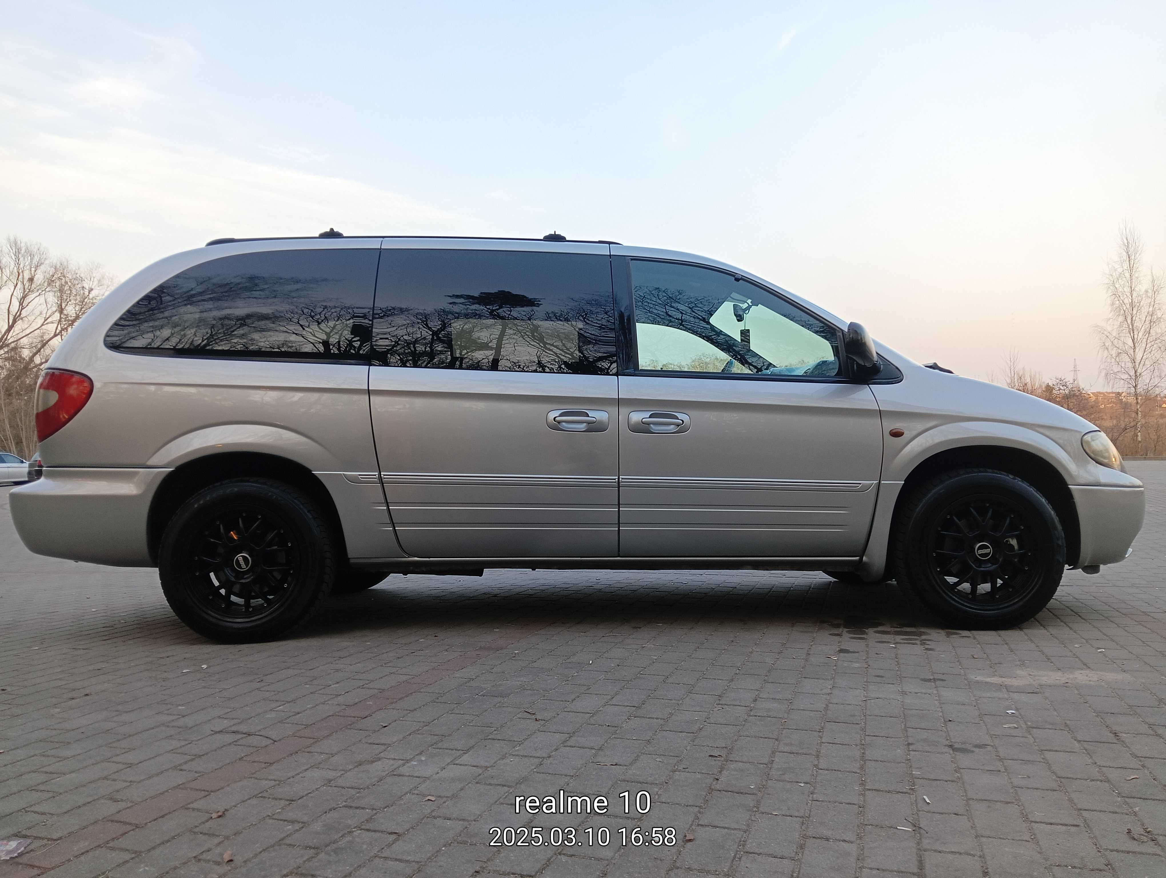 Chrysler Grand Voyager 2.8 CRD Limited. Zadbany.