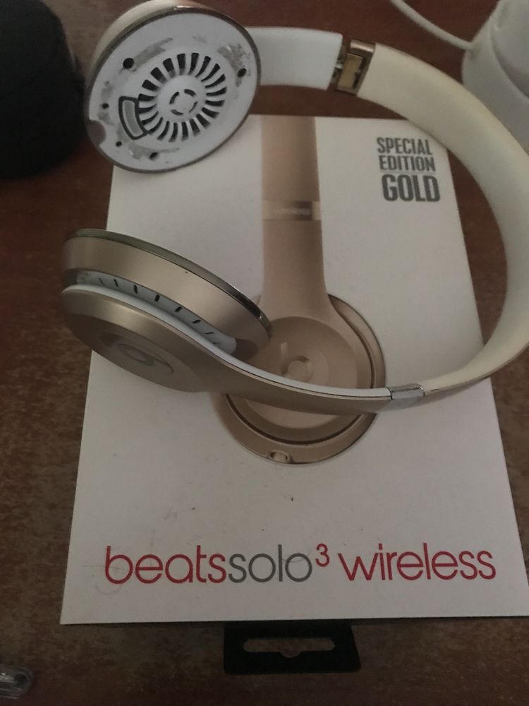 Beats Solo 3 wireless Gold