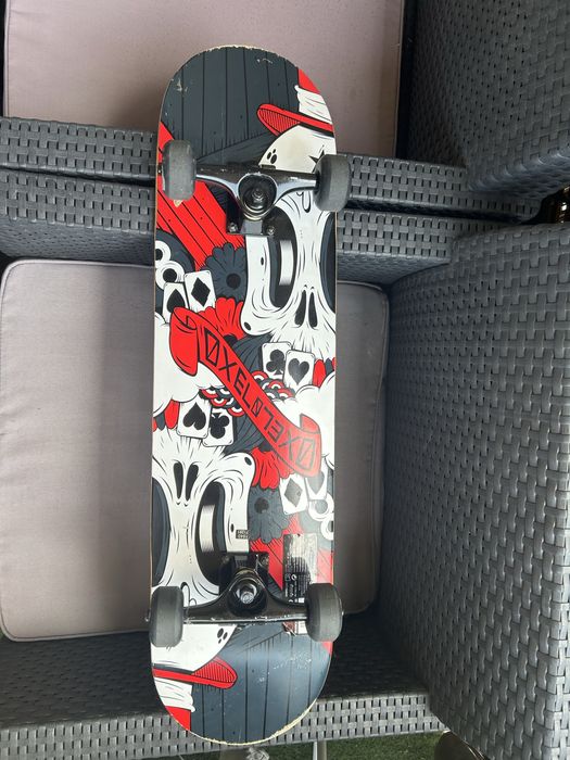 Deskorolka Oxelo skateboard mid poker red