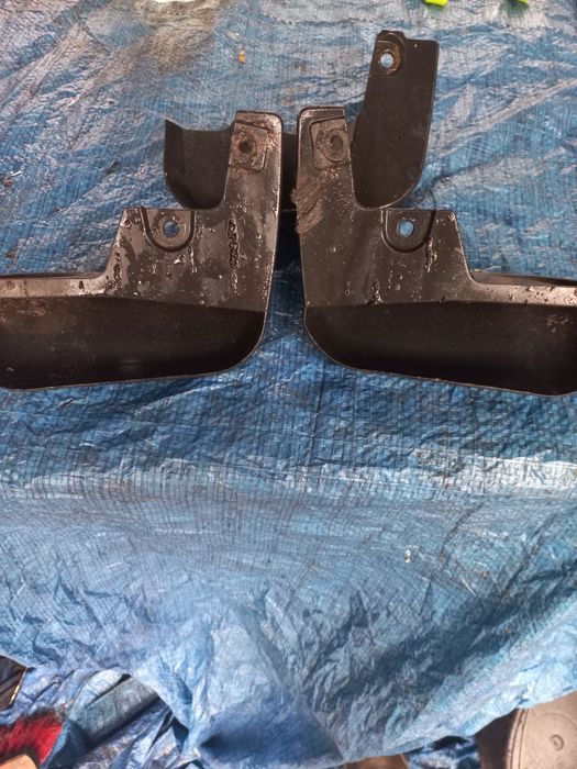 Бризговики Субару аутбек 2010 р