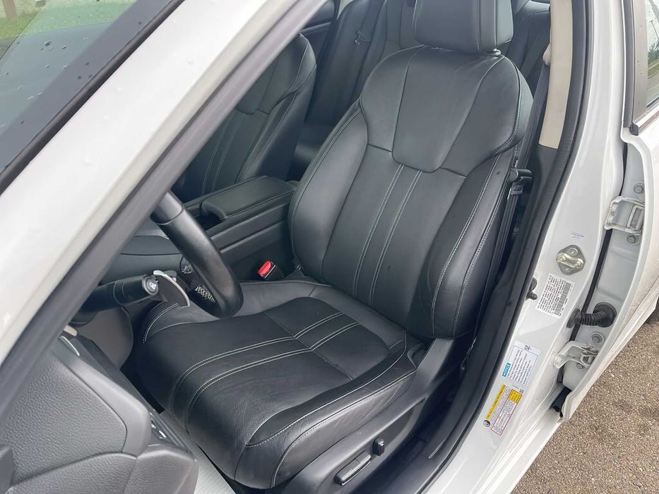 Honda Insight      2020