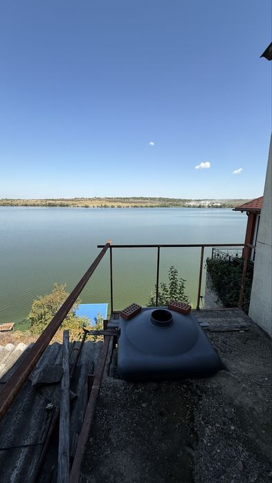 Продаж садового будинку на березі Дніпра