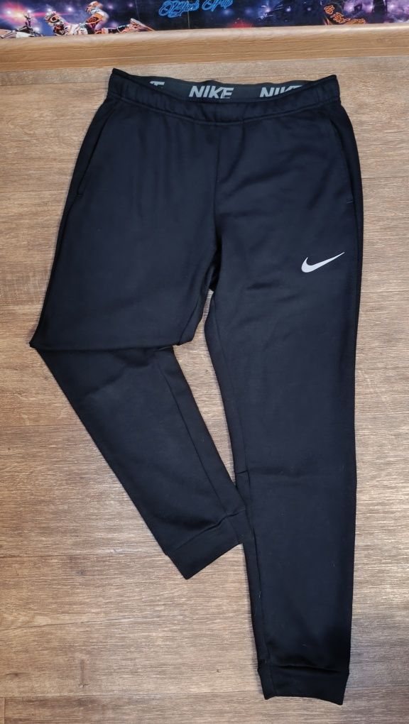 Оригинальные штаны nike