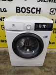 Пральна машина фірми Electrolux, модель EW6S327SCI