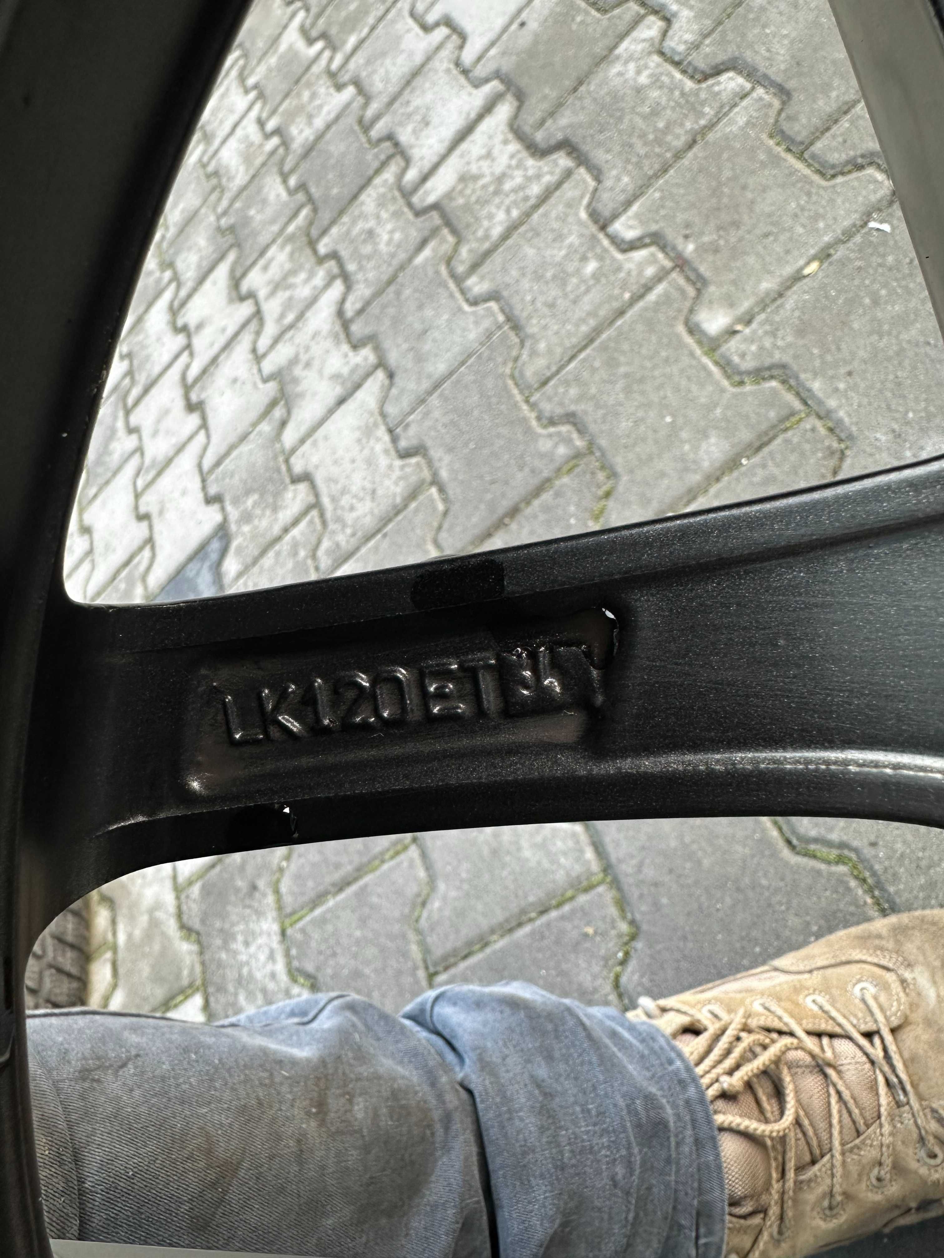 5x120 8j x 18" et34 Borbet BMW komplet alufelgi