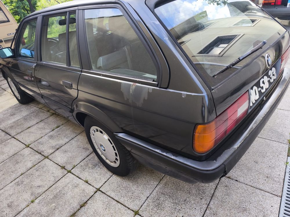 E30 318i Touring