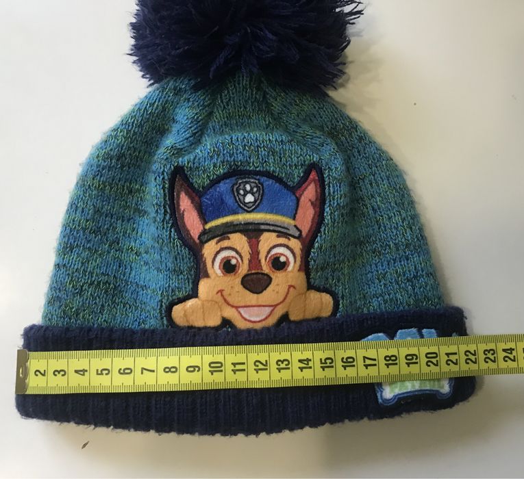 Шапка вязаная с бубоном