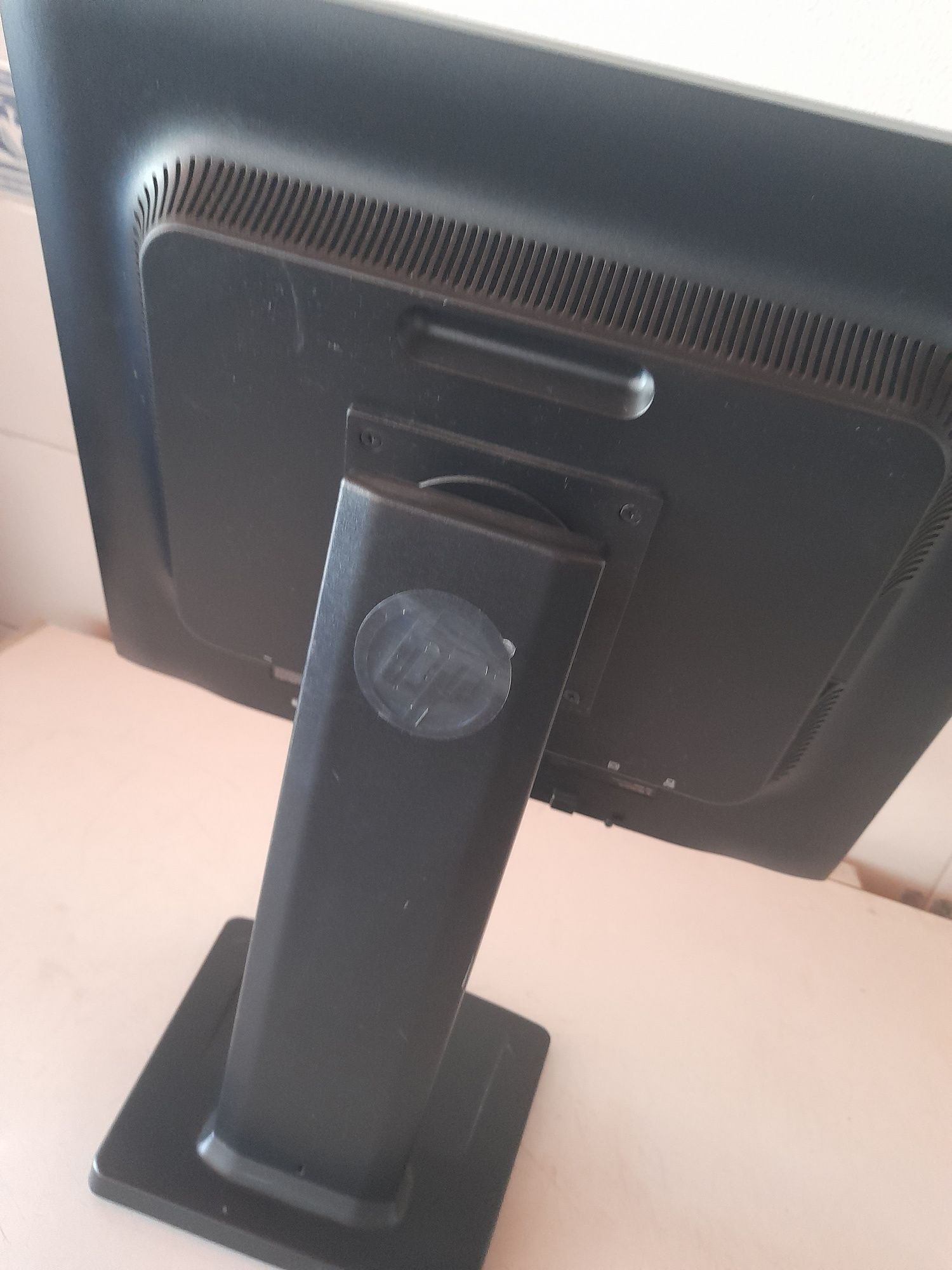 Monitor HP Compaq LA1956x