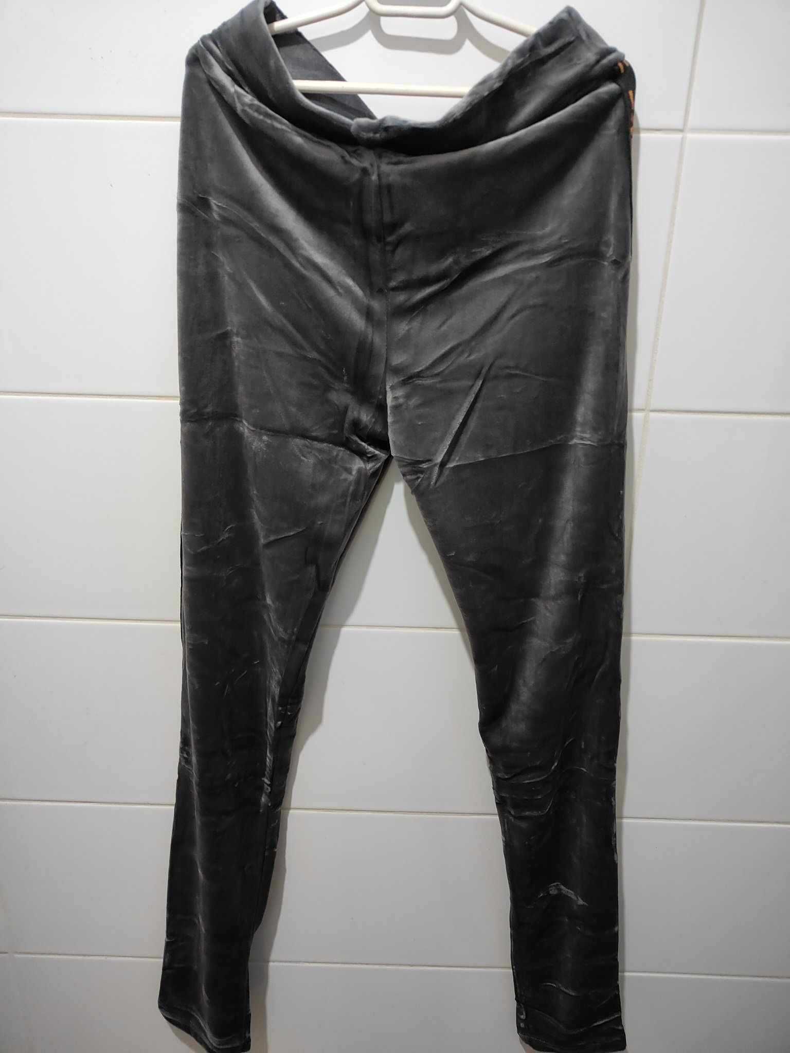 Legginsy velurowe S/M , nowe, Love