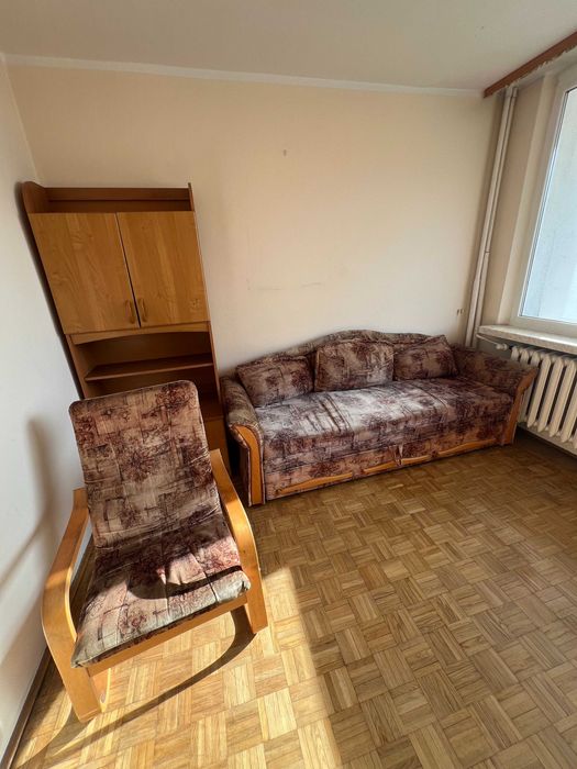 Kanapa oraz szafa do oddania za darmo