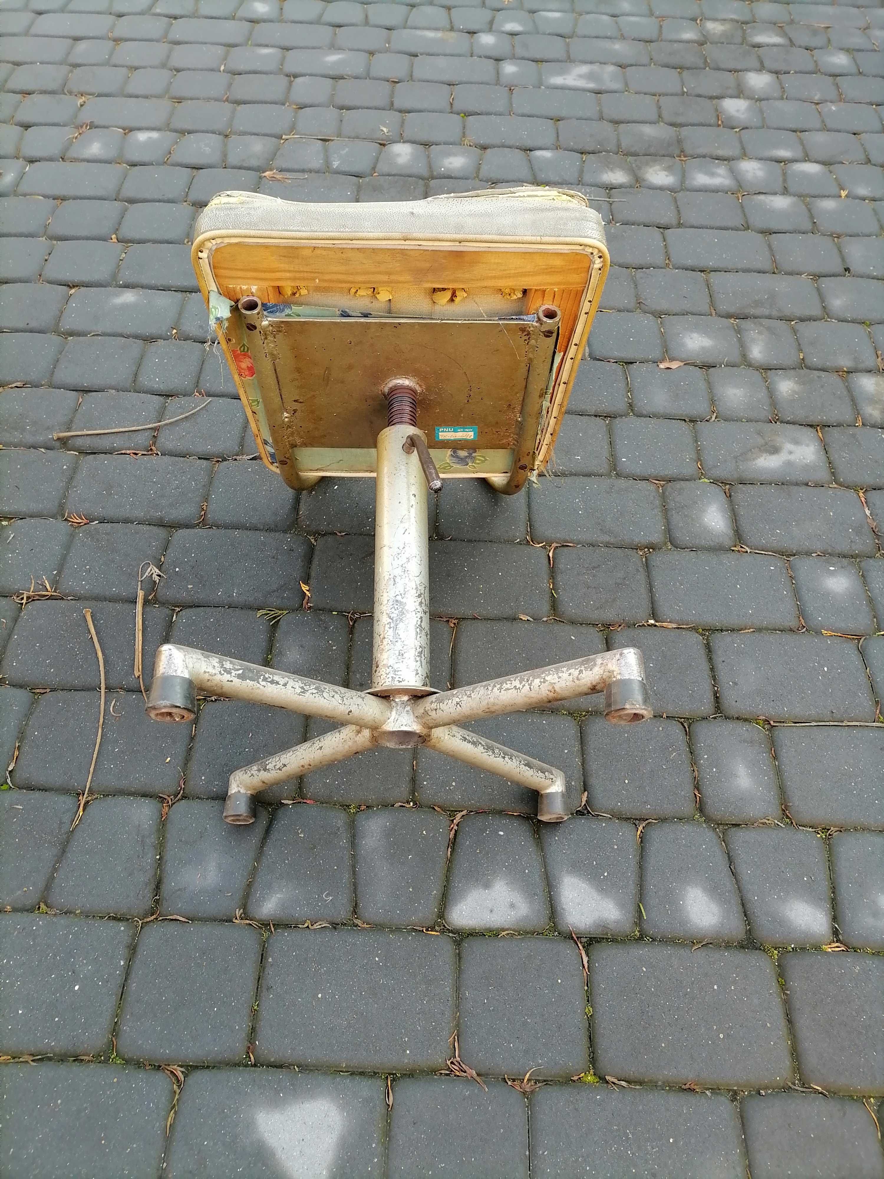 Fotel kręcony krzesło PRL